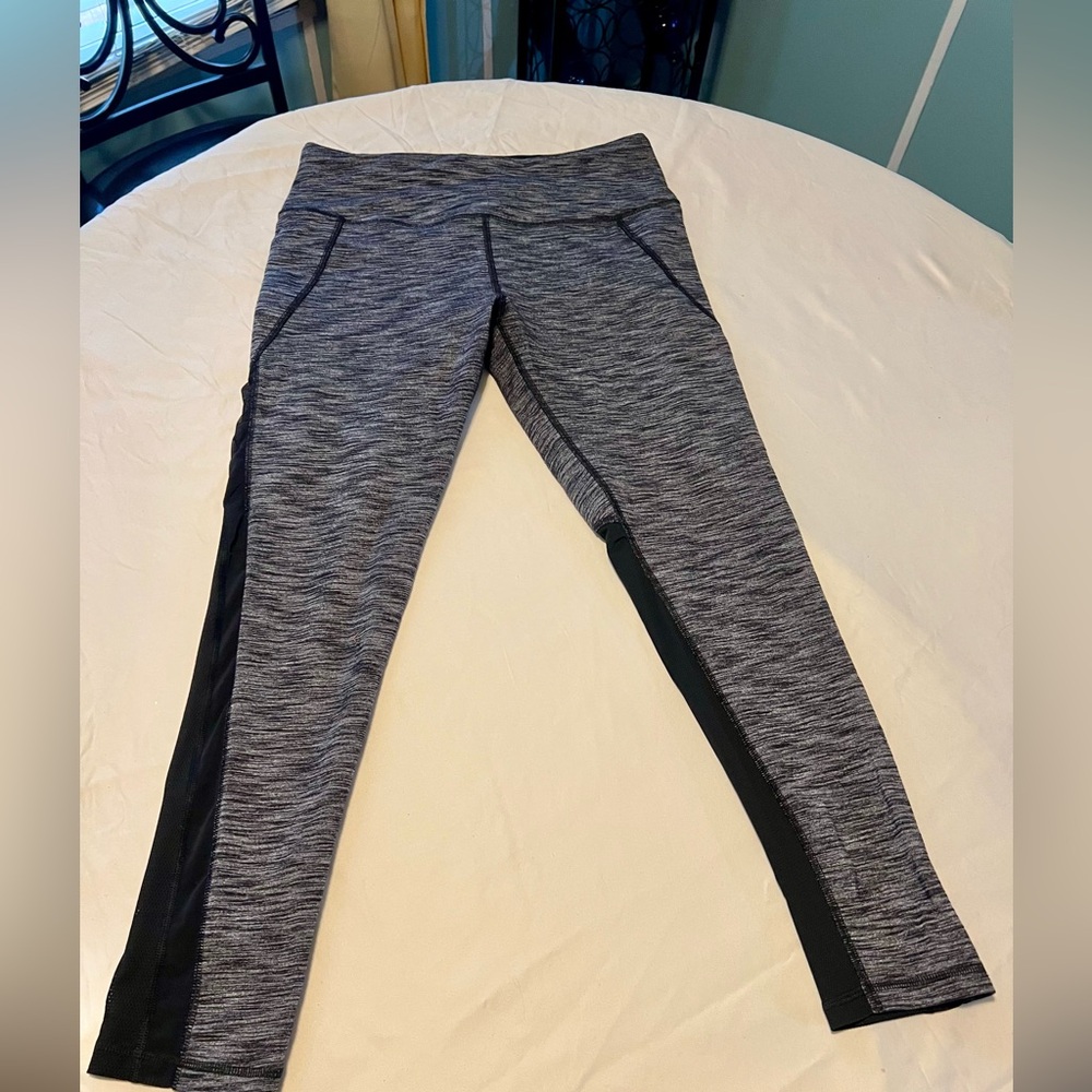 Victoria's Secret Sport Leggings - Black and Gray Size Large